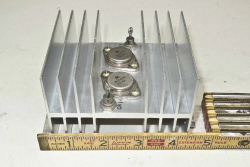 HEAT SINK 4 3/4" x 3 1/2" x 2 1/2" with 2 Motorola SJ7446 7839 Power Transistors