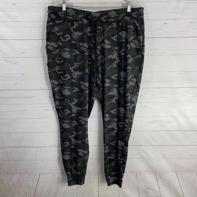 Fabletics Womens Camo High Waisted Performance Jogger 2XL/1X Green Black 39x29