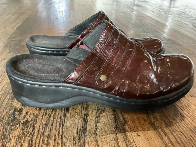CLARKS BENDABLES WOMEN S US Size 10M Brown Mules Clogs Genuine
