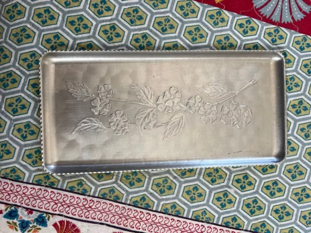 Vintage Hammered Aluminum Embossed Floral Tray Scalloped Edge 11" x 5 1/2"