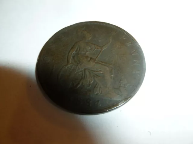 1884 One Penny Queen Victoria D:G:BRITT:REG:F:D Great Britain UK Coin 3