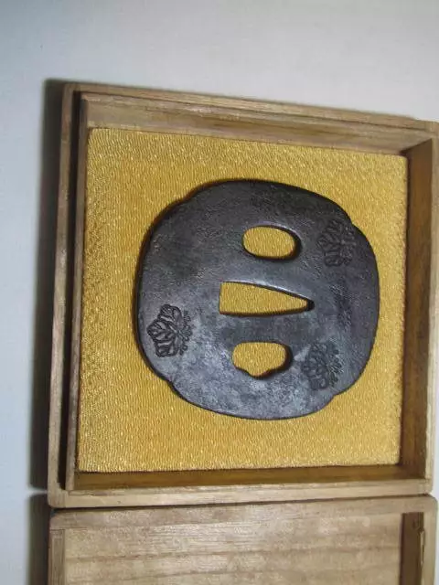 Tsuba     Superior New 364 Iron Brass Wooden Gourd Shape Paulownia Crest Figur