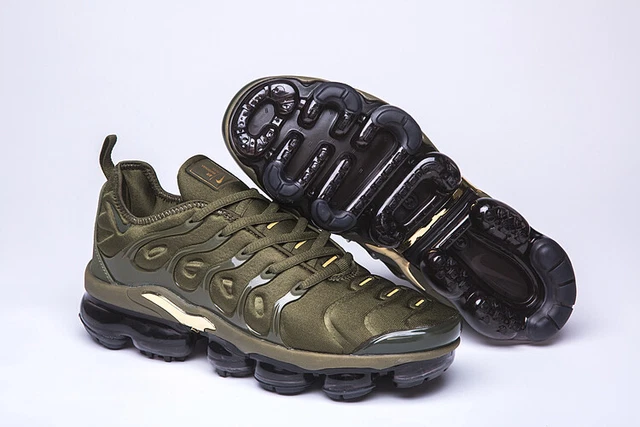 nike vapormax plus army green