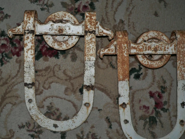 Pair Extremely RARE Cockshutt J.G.C. Horseshoe Barn Door Hangers Rollers Hardwar 12