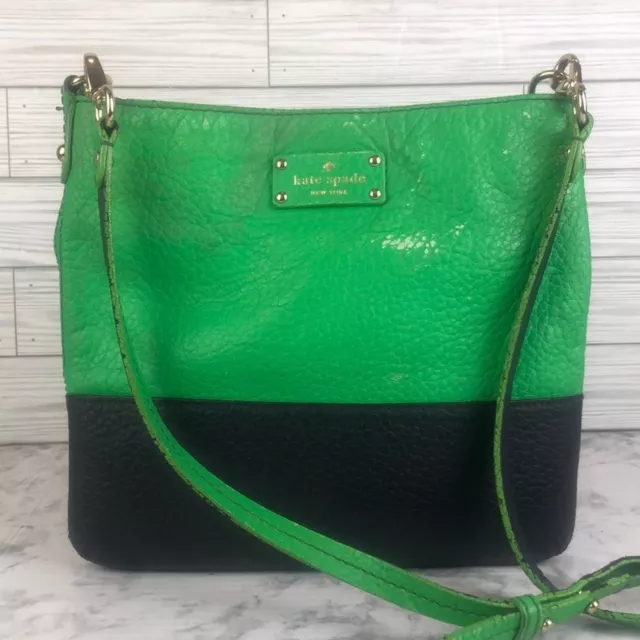 Kate Spade New York Grove Court Cora Shamrock Green Black Pebbled Cross Body Bag