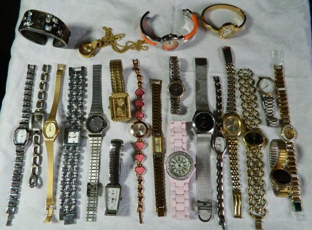 22 Armbanduhren Konvolut für Bastler Sammlung Damen Herren Defekt Quarz Analog