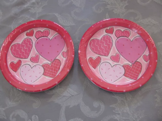 Juego de 2 placas de papel de 7" de la marca Target VALENTINE'S LOVE HEARTS 12 por paquete nuevas en paquete