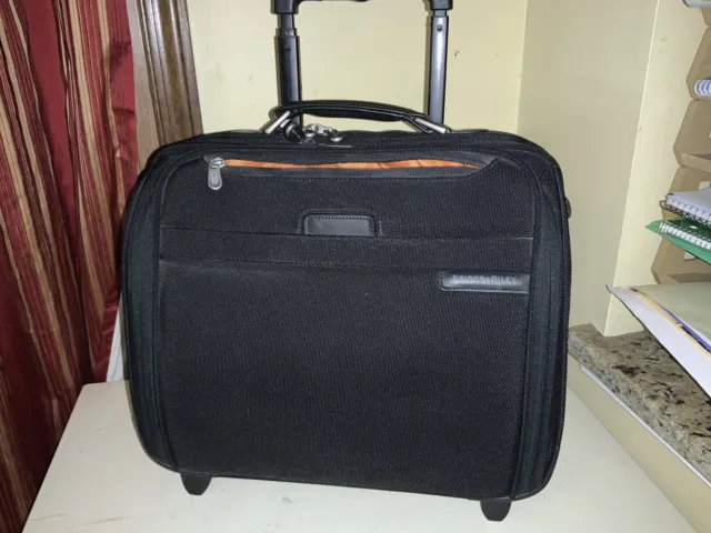 Briggs & Riley Travelware Black Rolling Carry On Bag Laptop.