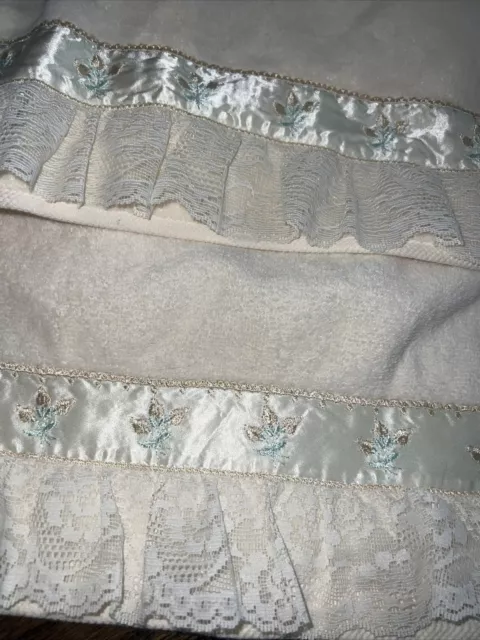 VTG After Bath Luxury Towels J. Abouchar Ivory Lace Embroidery Trim  lot of 2