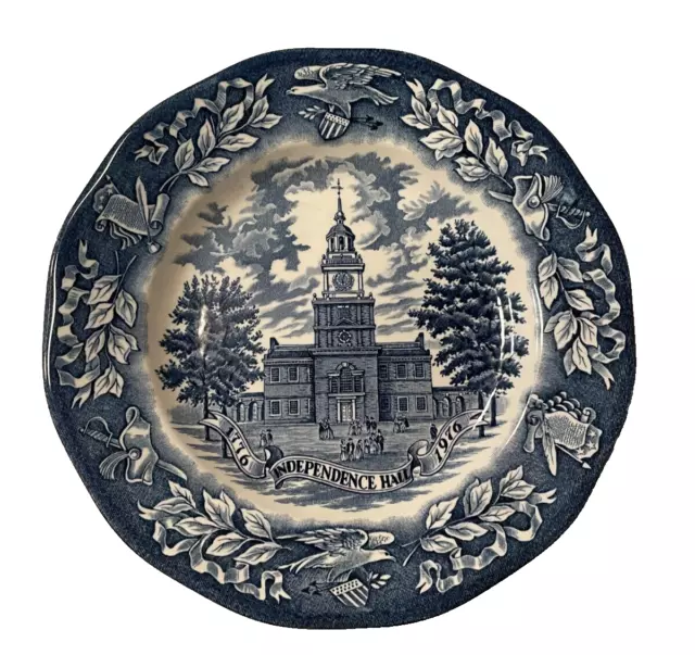 Vintage 1976 Avon Liberty Bell & Indepence Hall Bicentennial Plate