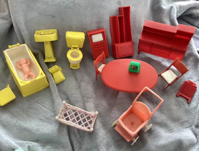 Vintage 1960s /70s Plastic Doll's House Furniture Job Lot. VGC