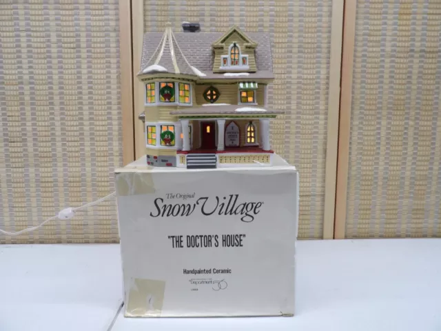 Dept 56 The Original Snow Village "The Doctor's House" # 5143-8 w/Lights & Box