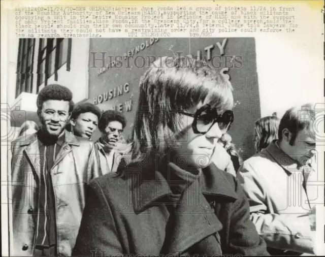 1970 Press Photo Actress Jane Fonda Leads Protest at HANO, New Orleans