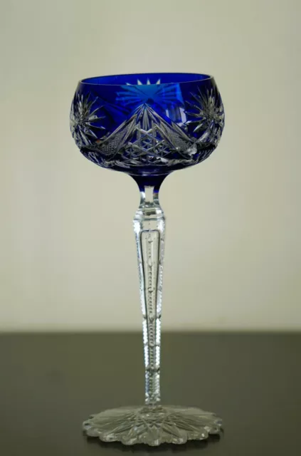 VAL ST. LAMBERT, Wein Römer, blauer Überfang, Luftblase, geschliffen, H. 19,4 cm