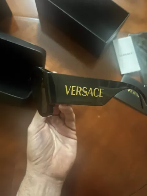 Versace Sunglasses  Original./ Gafas De sol Versace nuevas 2