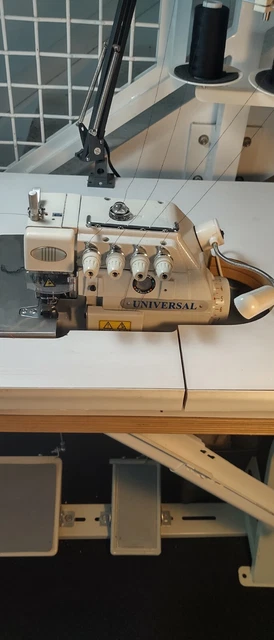 Industrial Serger Sewing Machine ( Universal GN747-D )