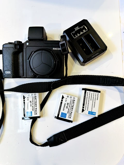 RICOH GXR with S10 24-72mm F2.5-4.4 VC LENS plus VF-2 & Batteries