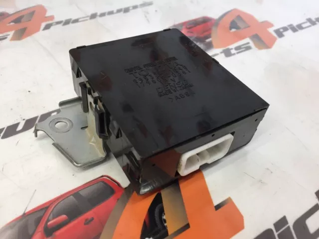 Toyota Hilux 4 wheel drive control computer Part number 89533-71040 2006-2011