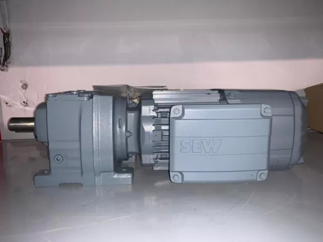 Serwomotor SEW R37 DRN80MK4/BE05 500W