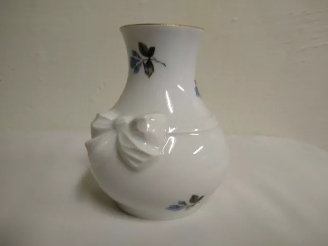 Vtg Mid Century German ROYAL KPM Bavaria Porcelain 5” White & Blue Vase #7286/12