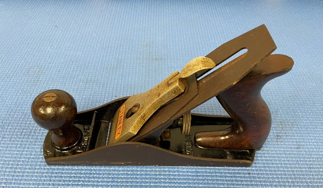Vintage  STANLEY Bailey No. 4 Smooth Bottom Wood Plane USA