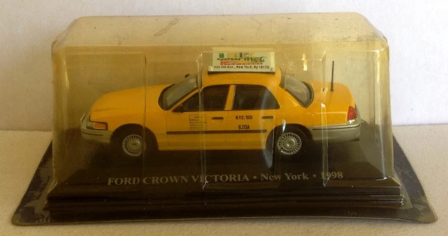 Miniature Ford Crown Victoria 2011 – Taxi NYC, 1/43, Greenlight, Métal, Jaune