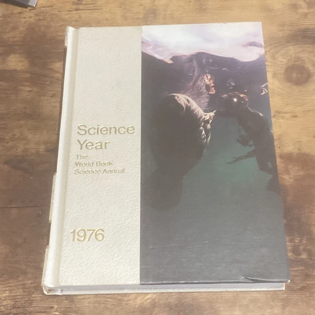 1976 THE WORLD Book Encyclopedia Science Annual Year Book Homeschool 9