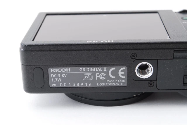 RICOH GR 10.0MP Digital III 3 Camera w/ battery Charger [Exc++] From Japan E640 10