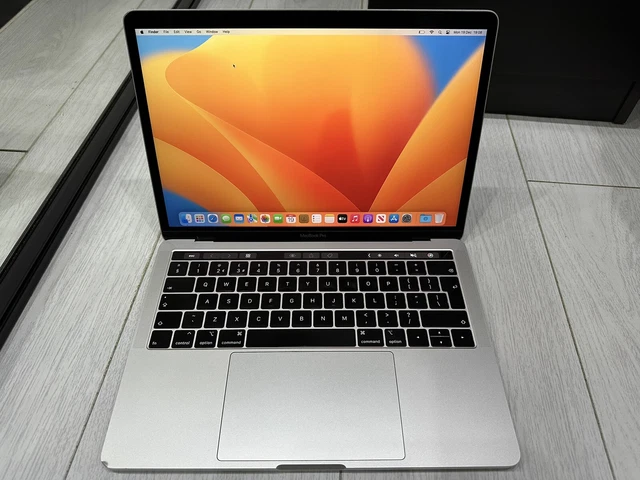 Apple MacBook Pro Retina 13,3" 2018 Touch Bar 512 GB SSD 16 GB RAM 2,7 GHz Core i7 2