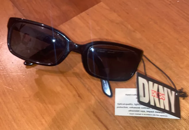 Vintage 90s/Early Y2K DKNY St Elmo MK1018 Black Frame Square Sunglasses NWT