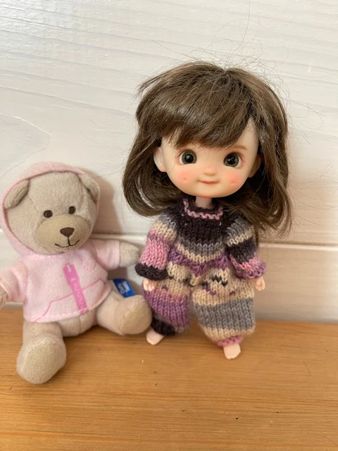Tenue Complète En Laine Fait Main Pour Poupée Sasha – Vêtement Au Tricot