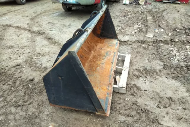 Ford 455 Tractor Bucket