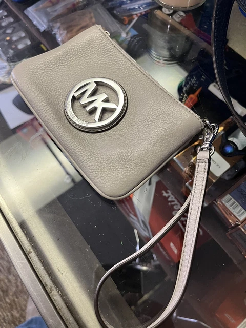 Michael Kors clutch organizer Wristlet bag Gray Embossed Leather 7” Wide L@@K
