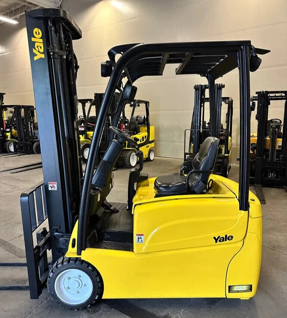 2018 Yale ERP040 4000 LB 3 Stage Mast Electric Cushion Forklift - Reconditioned