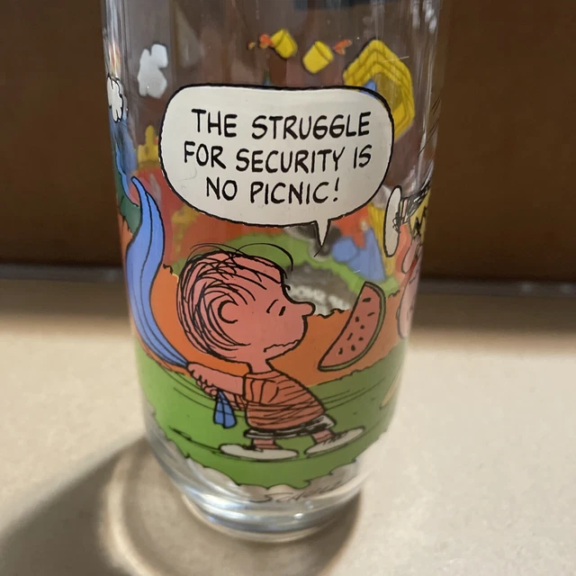 VINTAGE PEANUTS MCDONALDS Glass Cup Camp Snoopy Linus Retro Collectible