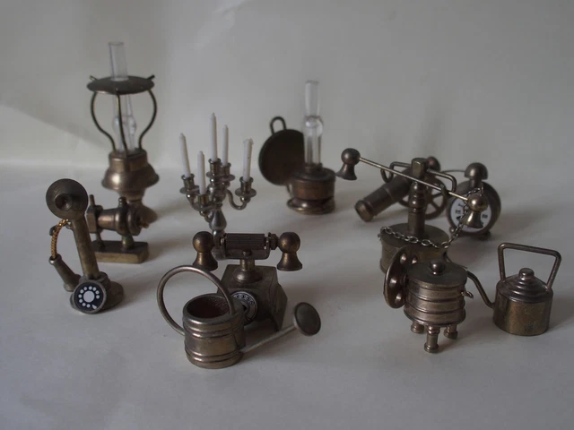 Lot De Vaisselle Miniature En Verre - Maison De Poupée Ancienne - Fabrication Allemande