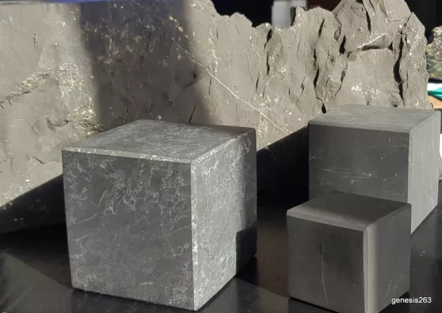 Schungit Würfel Cube org. aus der ZAZHOGINSKIJ MINE! 4cm bis 7cm poliert / un