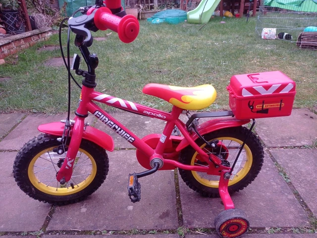 Apollo firechief hot sale kids bike