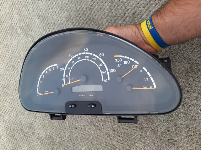 2002-2006 Dodge Sprinter 2500 Dash Instrument Cluster Gauge Speedometer 02-06 2