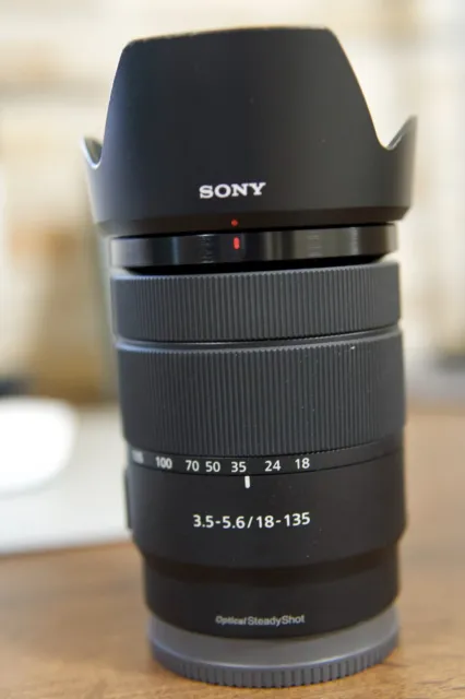 Sony SEL 18-135mm F/3.5-5.6 OSS Objektiv, kaum benutzt !!