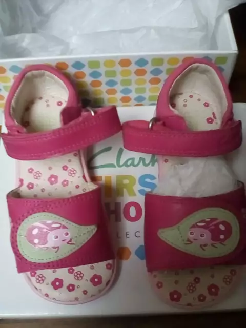New Clarks Sandals 5F Baby toddler Girls Leather Baby First Shoes Eu 21 in box