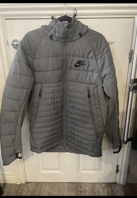 black nike hybrid jacket