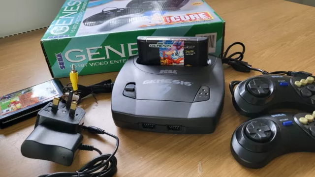 Sega Genesis 3 Konsole Megadrive 3 verpackt mit Multichames und UK Stecker funktioniert