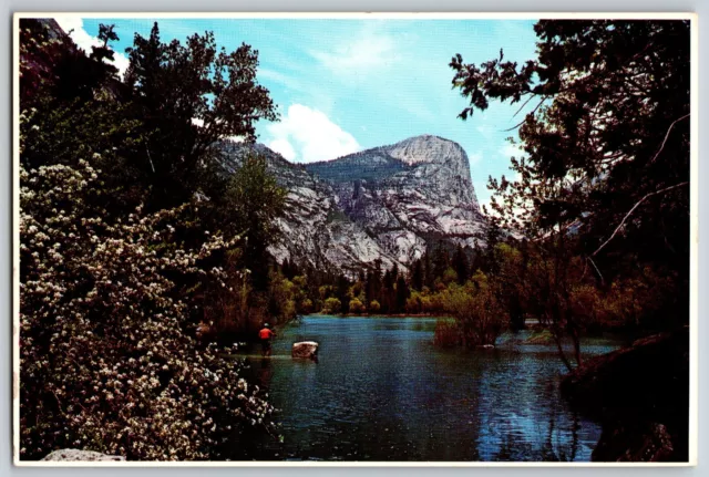 California CA - Beautiful Lake Yosemite National Park - Vintage Postcard 4x6