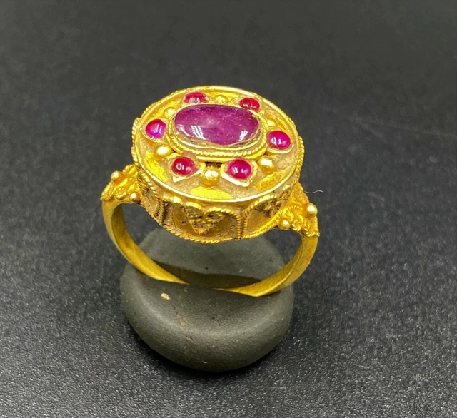Ancient Gold Ring Ruby Light Gems Jewelry Thai Ayutthaya Antiquities South Asia