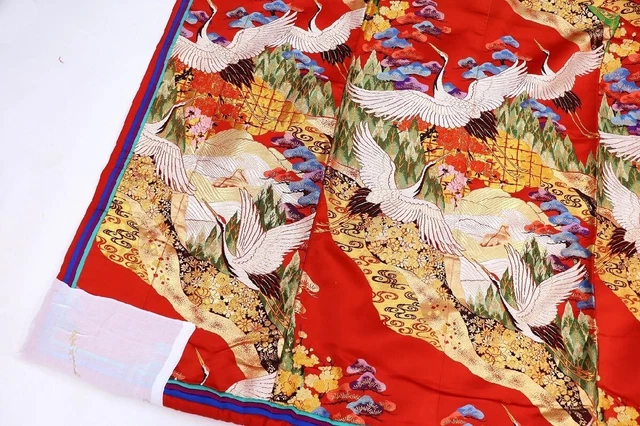 Japanese Kimono Uchikake Luxurious Wedding Embroidery Pure Silk Crane Red K540 5