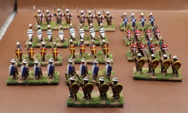 15mm Middle Ages Medieval Infantry x 52 (ZGL752)