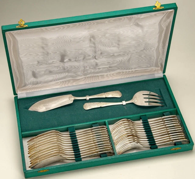 Ménagère ERCUIS « Filet Louis XV » métal argenté 37 pièces avec coffret d'origine - Arts de la table