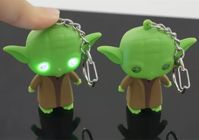 PORTE CLEF STAR WARS MAITRE YODA LUMINEUX NEUF PORTE CLé LED LAMPE BB-8