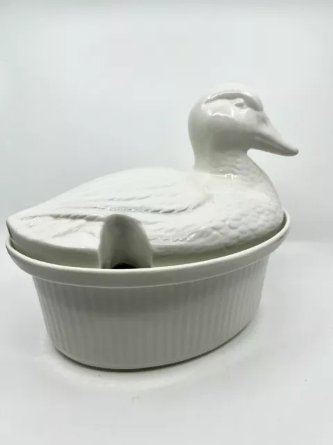 VTG Soup Tureen Ceramic Duck / Oval Covered Casserole Fall Soups Easy Dinner